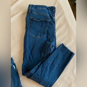 Universal Thread  Jeans 🩷 Size 16